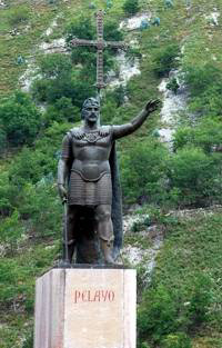 Monumento a Pelágio, em Covadonga. Foto JACrispim 2007 Monumento a Pelágio, em Covadonga. Foto JACrispim 2007