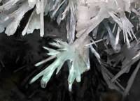 Cristais de aragonite na gruta de El Soplao. Foto elsoplao.es Cristais de aragonite na gruta de El Soplao. Foto elsoplao.es