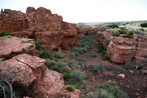 Ruinas de Lomaki e earth crack com possível origem tectónica @JACrispim - CeGUL- SPE, 2009