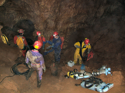 Gruta de Moinhos Velhos - Galeria grande - Foto A. Sobreira/SPE, 2009